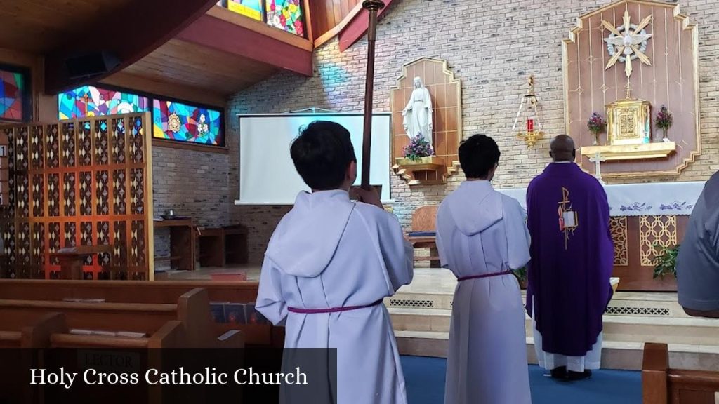 Holy Cross Catholic Church - Paris (Tennessee)