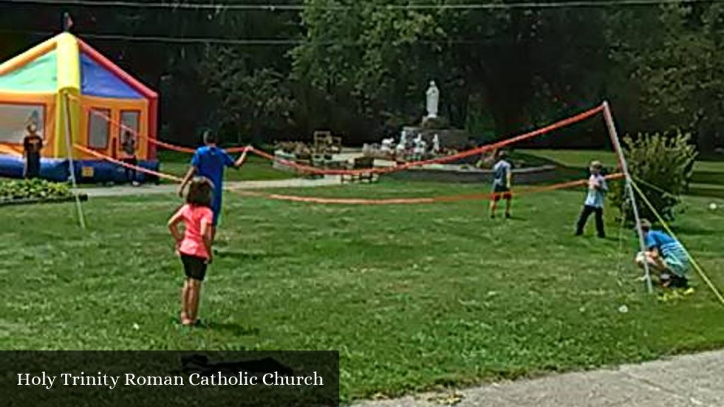 Holy Trinity Roman Catholic Church - Struthers (Ohio)