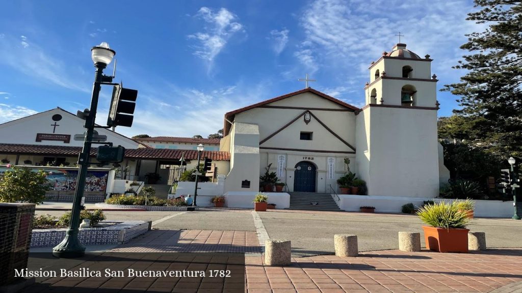 Mission Basilica San Buenaventura 1782 - Ventura (California)