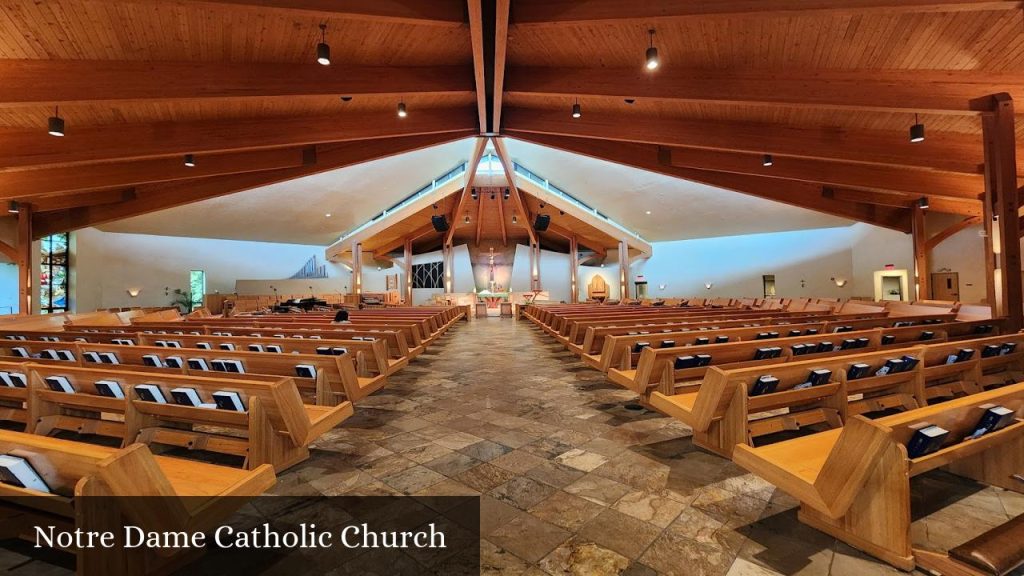 Notre Dame Catholic Church - Clarendon Hills (Illinois)