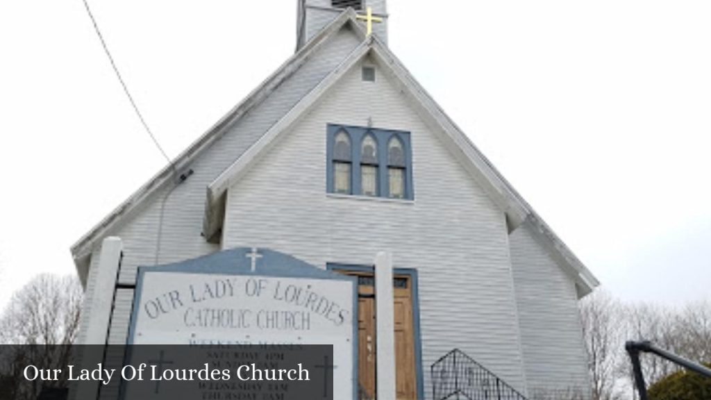 Our Lady of Lourdes Church - Pittsfield (New Hampshire)