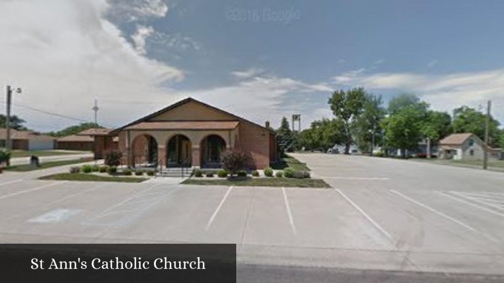 St Ann's Catholic Church - Hiawatha (Kansas)