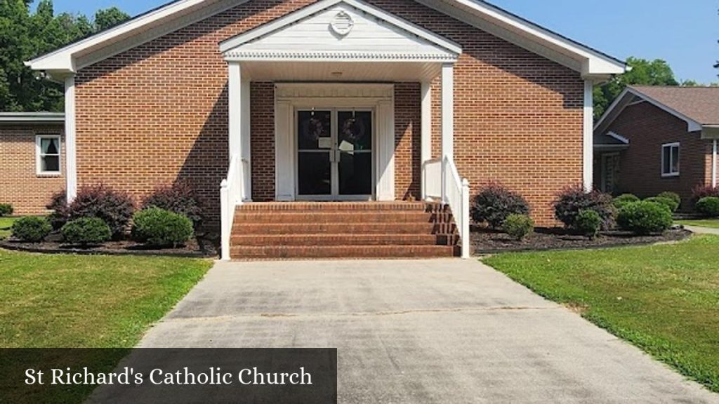 St Richard's Catholic Church - Emporia (Virginia)