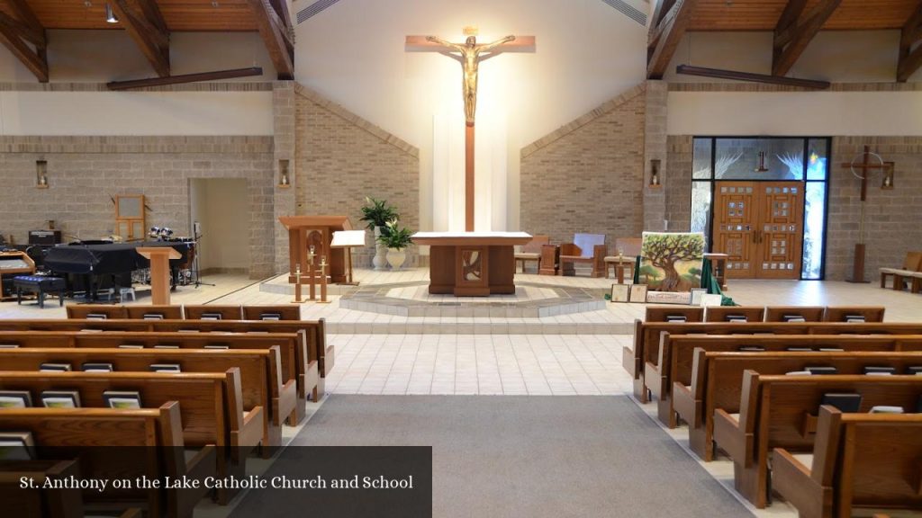 St. Anthony On The Lake Catholic Church and School - Pewaukee (Wisconsin)