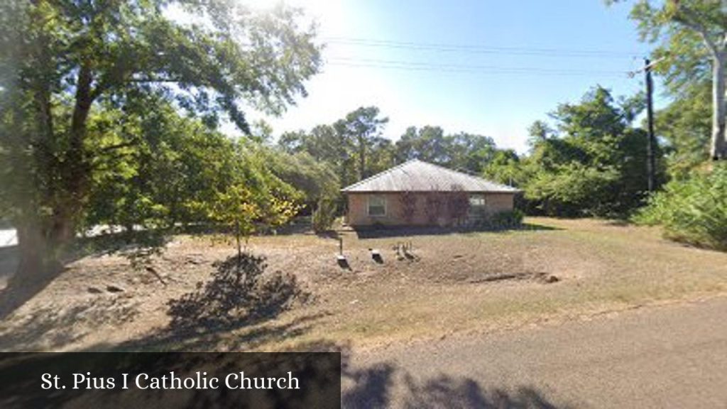 St. Pius I Catholic Church - Hemphill (Texas)